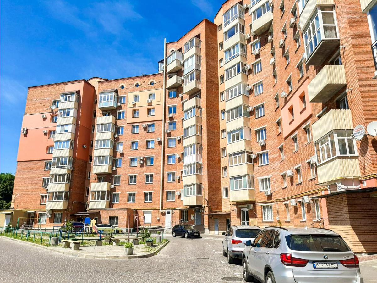 Apartpoltava: Central 2-Room Apartment with Panoramic Balcony Exterior photo