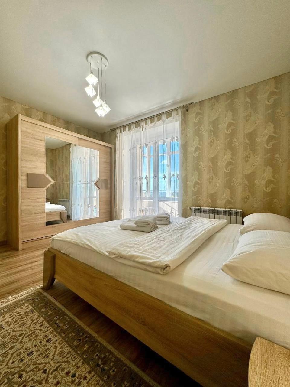 Apartpoltava: Central 2-Room Apartment with Panoramic Balcony Exterior photo