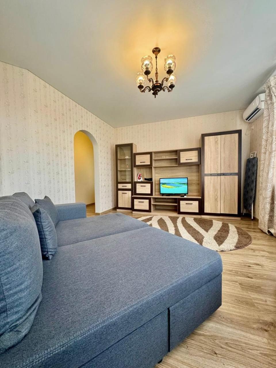 Apartpoltava: Central 2-Room Apartment with Panoramic Balcony Exterior photo