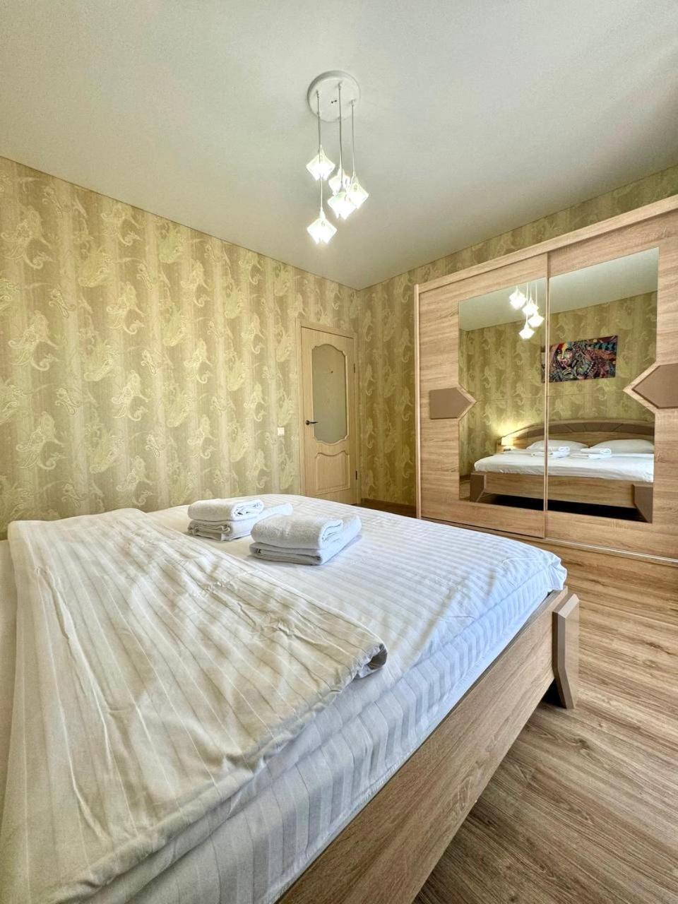 Apartpoltava: Central 2-Room Apartment with Panoramic Balcony Exterior photo